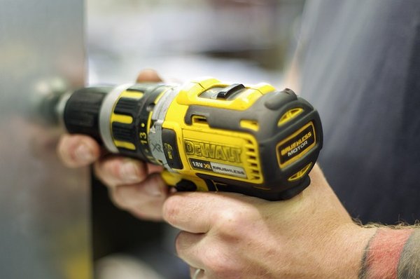 Les atouts incontournables de la perceuse-visseuse dewalt
